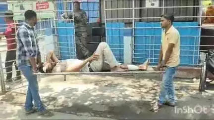 गोपालगंज: बंजारी बाईपास पर दो बाइकों की टक्कर में बाइक सवार युवक जख्मी, अस्पताल से गोरखपुर रेफर
