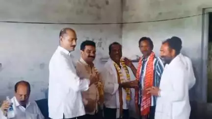 नरखेड: खापरी  येथे गोसावी समाजाच्या बैठकीत माजी जिल्हा परिषद उपाध्यक्ष चंद्रशेखर चिखले यांची उपस्थिती