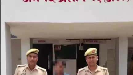 प्रतापगढ़: बीट आरक्षी की सतर्कता से कोतवाली नगर पुलिस ने गैंगस्टर मामले में वांछित एक आरोपी को किया गिरफ्तार
