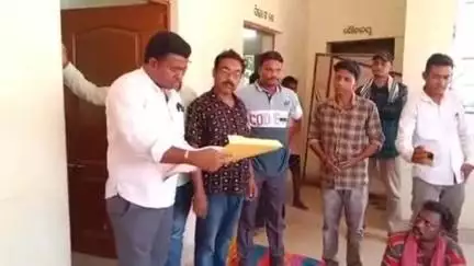 ପାଟଣାଗଡ: ଏମଜିଏନ ଆର ଇଜିଏ ର ତଦନ୍ତ ପାଇଁ ଘୁଚେପାଳି ଯାଇ ଫେରିଲେ ବିଡ଼ିଓ