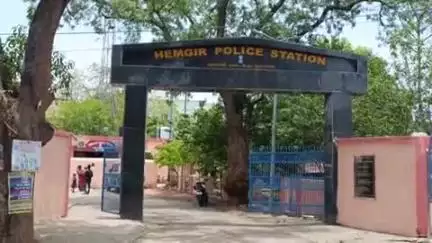 ସୁନ୍ଦରଗଡ ସହର: ହେମଗିର ପୋଲିସ ଦ୍ବାରା ରକ୍ସାବୁଢ଼ା, କୁତ୍ତା ବଗା ଓ ଗର୍ଜନ ବାହାଲରୁ  ତିନି ଜଣ ଡ୍ରଙ୍କ ଆଣ୍ଡ ଡ୍ରାଇଭ୍ ମାମଲାରେ ଅଟକ, ତିନୋଟି ମାମଲା ରୁଜ୍ଜୁ