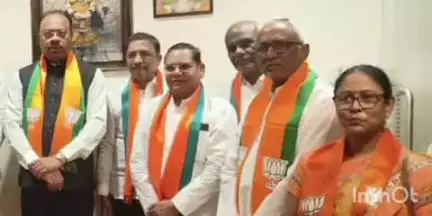 चिमूर: चिमूर तालुक्यात काँग्रेसला मोठा खिंडार अनेक दिग्गज कार्यकर्त्यांचा भाजपमध्ये प्रवेश