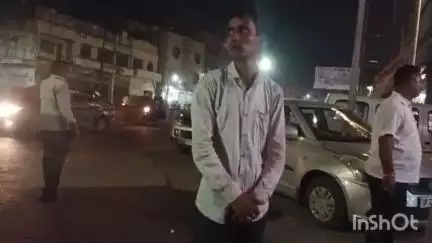 एटा: नरौरी से दिल्ली जाते समय अलीगंज चुंगी पर अज्ञात जेबकट ने युवक की जेब काटी, शिकायत करने कोतवाली नगर पहुंचे