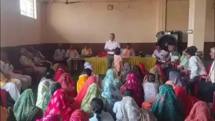 केशोरायपाटन: कापरेन के रघुनाथ मंदिर परिसर में नेत्रदान को लेकर आयोजित हुई कार्यशाला, 20 लोगों ने भरा नेत्रदान का संकल्प पत्र