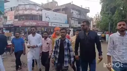 होशंगाबाद नगर: जिला अस्पताल में अनियमितताओं के खिलाफ श्री समर्पण श्री संस्था ने हनुमान चालीसा का पाठ कर किया विरोध