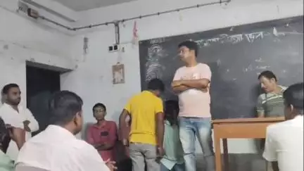 কৃষ্ণনগর ১: কৃষ্ণনগর এক নম্বর ব্লক দেপাড়া অঞ্চল তৃণমূল কংগ্রেসের পক্ষ থেকে সাংগঠনিক বৈঠক অনুষ্ঠিত হলো কৃষ্ণনগরে