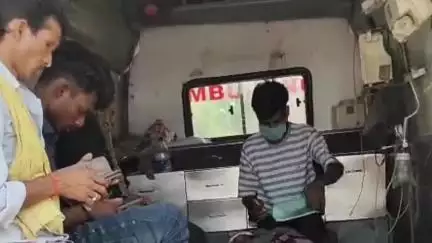 दुधि: दुद्धी में बारात गए युवक पर धारदार हथियार से हमला, घायलावस्था में गड्ढे में फेंका गया, जिला अस्पताल रेफर