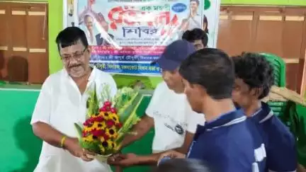 মঙ্গলকোট: জেলা তৃণমূলের চেয়ারপারসন তথা মঙ্গলকোটের MLA অপূর্ব চৌধুরীকে সম্বর্ধনা দিল একটি সোশ্যাল মিডিয়ার সংগঠন, আপ্লুত MLA