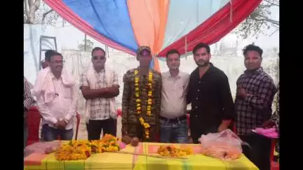 दमोह: ट्रेनिंग के बाद पहली बार गांव पहुंचे गोलापटी के युवा अग्निवीर सुनील सिंह का भव्य स्वागत