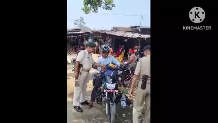 बगहा: एसपी के निर्देश पर सघन वाहन जांच अभियान चलाया गया