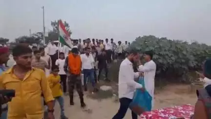 मेहनगर: गेलवारा के सचिन यादव का भारतीय सेना में चयन के बाद प्रथम आगमन पर लोगों ने किया स्वागत, देश प्रेम की दिखी मिसाल