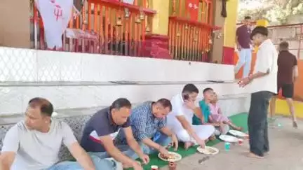 चम्पावत: जिला मुख्यालय के प्राचीन नागनाथ मंदिर में आयोजन समिति ने पूजा अर्चना व विशाल भंडारे का किया आयोजन