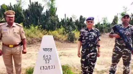 नानपारा: रूपईडीहा पुलिस और एसएसबी की संयुक्त टीम ने इंडो-नेपाल सीमा का किया गहन निरीक्षण, संबंधितों को दिए निर्देश
