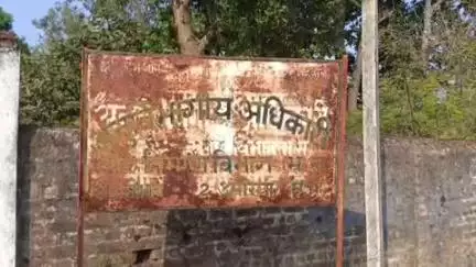 बांधवगढ़: लोक निर्माण से लोक कल्याण: सड़क पर गड्ढे होने पर मोबाइल ऐप पर करें शिकायत