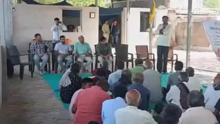 ધંધુકા: કૃષિ સંકલ્પ યાત્રા ધંધુકાના ધોળી ગામમાં આયોજન; ખેડૂતોને પ્રાકૃતિક અને આધુનિક ખેતી અંગે કૃષિ વૈજ્ઞાનિકોનું માર્ગદર્શન