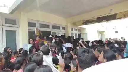 पांवटा साहिब: पावंटा साहिब के विश्राम गृह में NTT अभ्यर्थियों को परेशानी के बाद एसडीएम ने मीडिया से की बातचीत