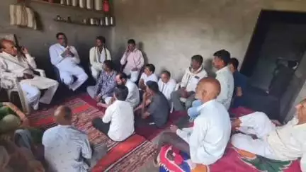 जाफराबाद: वरुड बुद्रुक येथे माजी आमदार चंद्रकांत पाटील दानवे यांनी दिली सांत्वन पर भेट
