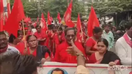 విశాఖపట్నం: రెండు అరుణోదయ సంఘాలనిర్మాణంతో పాటు విప్లవ ఉద్యమాన్ని విస్తరించాలని ఉస్మానియా యూనివర్సిటీ ప్రొఫెసర్ కాశీం పిలుపునిచ్చారు.