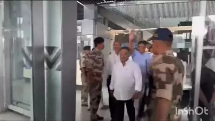 রাজারহাট: বিভিন্ন দেশ ঘুরে আজ কলকাতায় ফিরলেন বিজেপির মুখপাত্র শমীক ভট্টাচার্য
