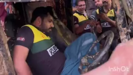 കോഴിക്കോട്: ചെറുവാടിയിൽ നടന്ന വണ്ടിപ്പൂട്ട് മത്സരത്തിൽ ചെളിയിലൂടെ വണ്ടി ഓടിച്ച് ലിന്റോ ജോസഫ് എം.എൽ.എ ആവേശം പകർന്നു