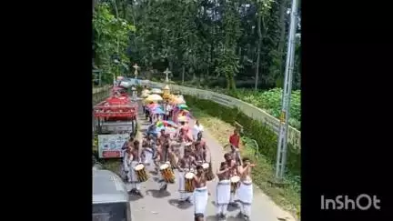മീനച്ചിൽ: ചെമ്മലമറ്റം 12 ശ്ലീഹൻമാരുടെ പള്ളിയിൽ തിരുനാൾ പ്രദക്ഷിണം നടന്നു
