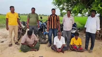 పెళ్లకూరులో ముగ్గురు పేకాటరాయుళ్లు అరెస్ట్