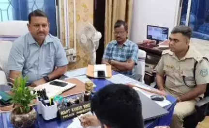 बेरमो: एसडीपीओ वशिष्ठ नारायण सिंह ने थाना परिसर में की क्राइम मीटिंग, दिए दिशा-निर्देश