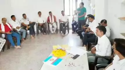 टोंक: रैगर अधिकारी-कर्मचारी विकास संस्था की बैठक रविवार को रैगर छात्रावास, बम्बोर रोड पर हुई