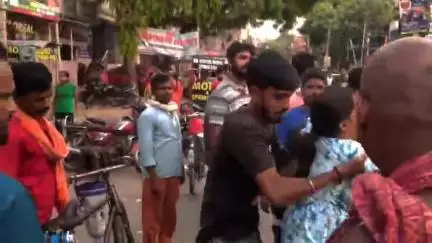 जहानाबाद: मलहचक मोड़ के पास बाइक सवार ने एक बालिका को मारी टक्कर, स्थानीय लोगों ने अस्पताल में भर्ती कराया