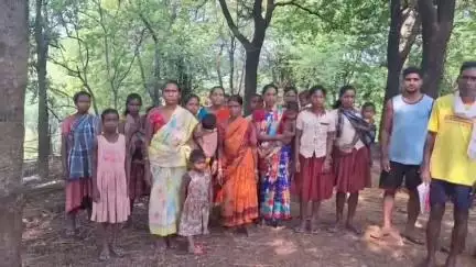 बंदगांव: टेबो के दुमकादा गांव में बिजली एवं पानी की समस्या को लेकर ग्रामीणों की बैठक आयोजित#jansamasya