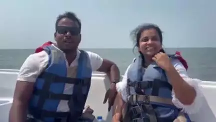 మచిలీపట్నంలో సముద్రంలో షికారు పట్ల పర్యాటకులు ఆనందం