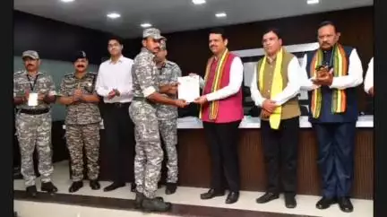 चिखली: माओवादी चळवळीला मोठा धक्का देणाऱ्या विशेष अभियानात महत्त्वपूर्ण भूमिका बजावणारे चिखलीचे सुपुत्र तथा गडचिरोली सहाय्यक पोल