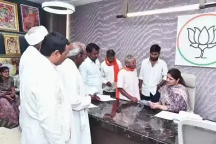 सहसपुर लोहारा: रणवीरपुर विधायक कार्यालय में विधायक भावना बोहरा ने क्षेत्रवासियों की सुनीं समस्याएं, निराकरण के दिए निर्देश