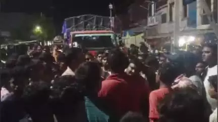 भिनगा: सिरसिया में बिजली कटौती से नाराज लोगों ने किया प्रदर्शन, कहा- महीने भर से सही से नहीं आ रही बिजली #jansamasya