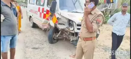 बलिया: एनएच-31 पर रामगढ़ ढाले के पास एम्बुलेंस और कमांडर जीप में हुई टक्कर, 6 लोग हुए घायल