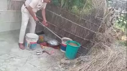 मोतिहारी: मोतीहारी में अवैध शराब के खिलाफ कार्रवाई, देसी व विदेशी शराब के साथ 7 लोग गिरफ्तार