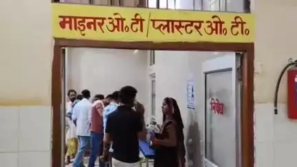 खड्डा: कुशीनगर में युवक ने पत्नी के मायके जाने से क्षुब्ध होकर आत्महत्या का प्रयास किया, हालत गंभीर, अस्पताल में भर्ती
