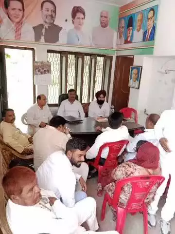 बीसलपुर: कांग्रेस कार्यालय पर संगठन को मजबूत करने के लिए कोऑर्डिनेटर की अध्यक्षता में हुई समीक्षा बैठक