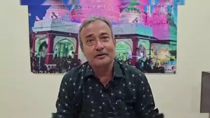 ઠાસરા: યાત્રાધામ ડાકોરમાં સતત 45 દિવસ સુધી રાજા રણછોડને ચંદનના વાઘાનો શણગાર કરાયો.