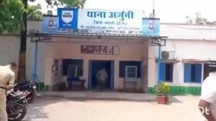 धमतरी: ग्राम उडेना से छाती जाने मार्ग मोड़ के पास एक कार ने मोटरसाइकिल को मारी ठोकर, बाइक सवार दो लोग हुए घायल