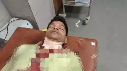 દાહોદ: દાહોદના રેલ્વે સ્ટેશનની બહાર પાર્કિંગ બાબતે 48 વર્ષીય ઈસમ પર અજાણ્યા ઈસમોએ થ્રિષ્ણ હથિયાર વળે ગળાના ભાગે હુમલો કર્યો