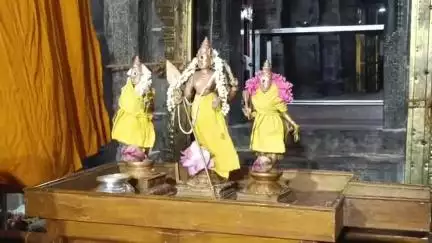 திண்டுக்கல் கிழக்கு: பழனி அருள்மிகு பெரியநாயகியம்மன் கோயிலில்  வைகாசி விசாகப் பெருவிழாவை முன்னிட்டு திருக்கல்யாணம் நடைபெற்றது