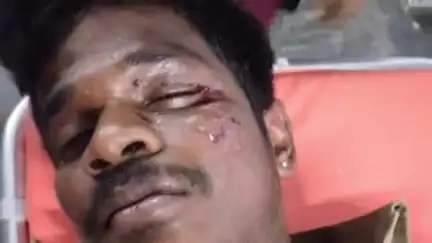 ஊத்தங்கரை: பாம்பாறு டேம்  பகுதியில் சாலையோரம் நிறுத்தி வைக்கப்பட்ட டிராக்டர் மீது பிக்கப் வாகனம் மோதி விபத்து