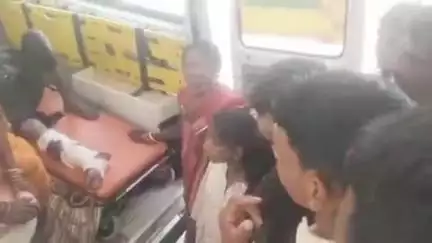 विभूतिपुर: विभूतिपुर में काली मंदिर के पास दो बाइकों की टक्कर में 4 लोग घायल, 3 की हालत गंभीर