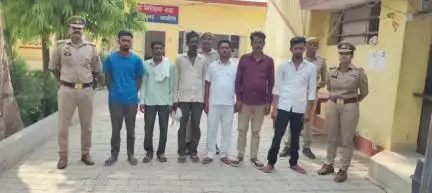 शाहजहांपुर वारंटी अभियुक्त गिरफ्तार पुलिस ने भेजा जेल