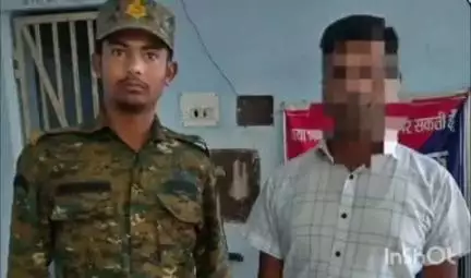 परैया: नयकी अहरी: पुलिस पर हमला, आगजनी और तोड़फोड़ मामले में शामिल आरोपी गिरफ्तार, जेल भेजा गया