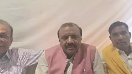 દાહોદ: ઝાલોદ APMC ખાતે ઘી પંચમહાલ કો.ઓ.બેંક લી નુ ગુજરાત વિધાનસભા ઉપાધ્યાય જેઠાભાઈ આહીરના હસ્તે નવીન ભવનનુ ઉદ્ઘાટન સમારોહ યોજાય