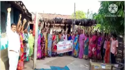 चामोर्शी: सरखेडा गावात दारूमुक्त विवाह अधिक घरगुती दारूबंदीचा ऐतिहासिक निर्णय,