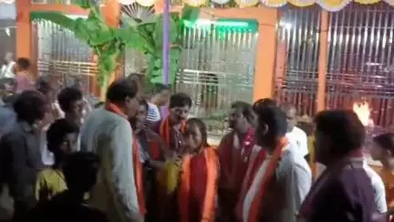 ଖଲ୍ଲିକୋଟ୍: ପଥରା ଗ୍ରାମରେ ଶ୍ରୀ ହନୁମାନ ମନ୍ଦିର ପାର୍ଶ୍ବ ଦେବତାଙ୍କ ପ୍ରତିଷ୍ଠା ଉତ୍ସବ ଅନୁଷ୍ଠିତ, ଯୋଗ ଦେଲେ ବିଧାୟକ ପୂର୍ଣ୍ଣ ଚନ୍ଦ୍ର ସେଠୀ