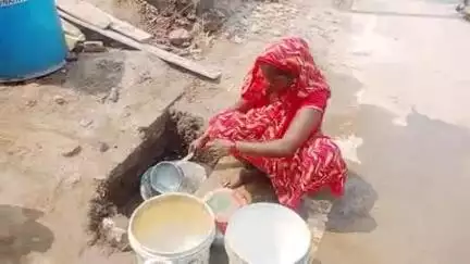 maner Tata colony ke Rahane wale ke bahut buri khabar pani ke samasya mein jujhe log